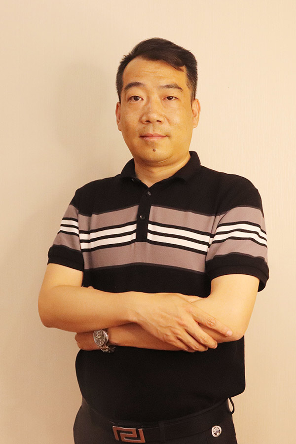 韩城冯少坤 本科学历,毕业于陕西师范大学